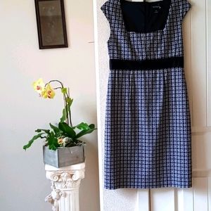 FINAL PRICE.White House Black Market dress. Size 8